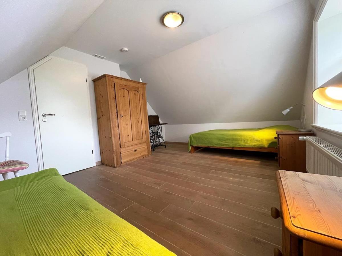 Das Puppenhaus, Reetdach, Sauna, Kamin, Eingezaeunt, Badewanne, Haustiere Willkommen Emmelsbüll-Horsbüll Buitenkant foto