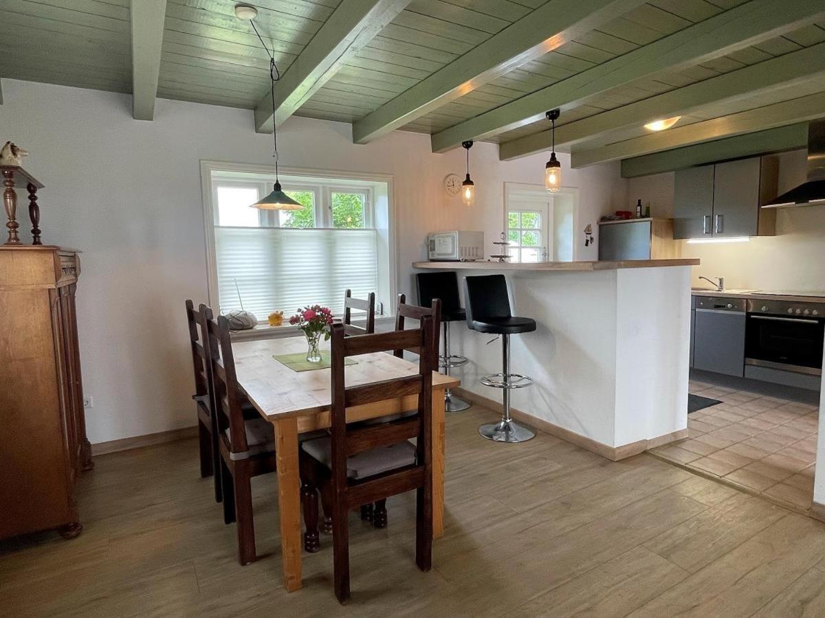 Das Puppenhaus, Reetdach, Sauna, Kamin, Eingezaeunt, Badewanne, Haustiere Willkommen Emmelsbüll-Horsbüll Buitenkant foto
