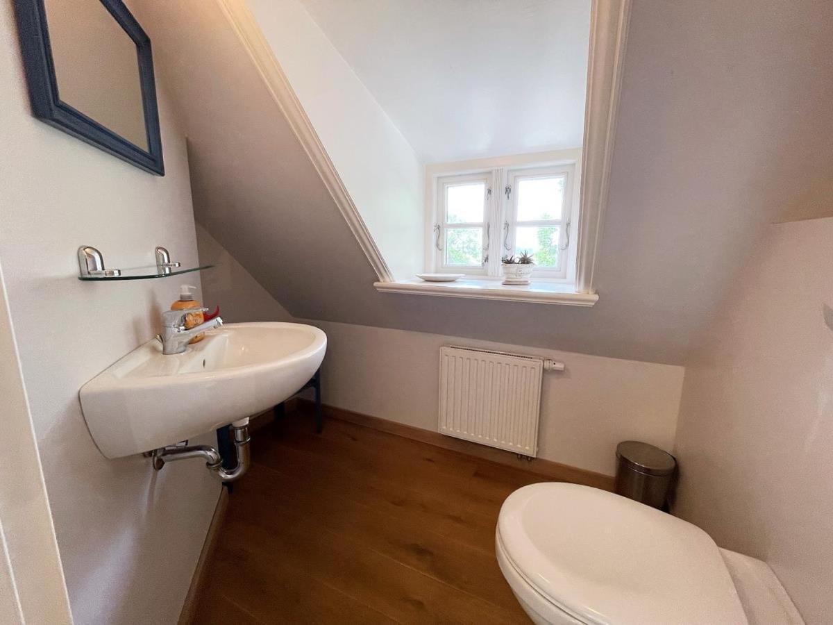 Das Puppenhaus, Reetdach, Sauna, Kamin, Eingezaeunt, Badewanne, Haustiere Willkommen Emmelsbüll-Horsbüll Buitenkant foto