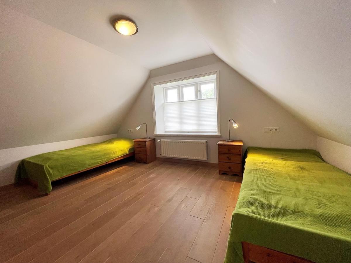 Das Puppenhaus, Reetdach, Sauna, Kamin, Eingezaeunt, Badewanne, Haustiere Willkommen Emmelsbüll-Horsbüll Buitenkant foto